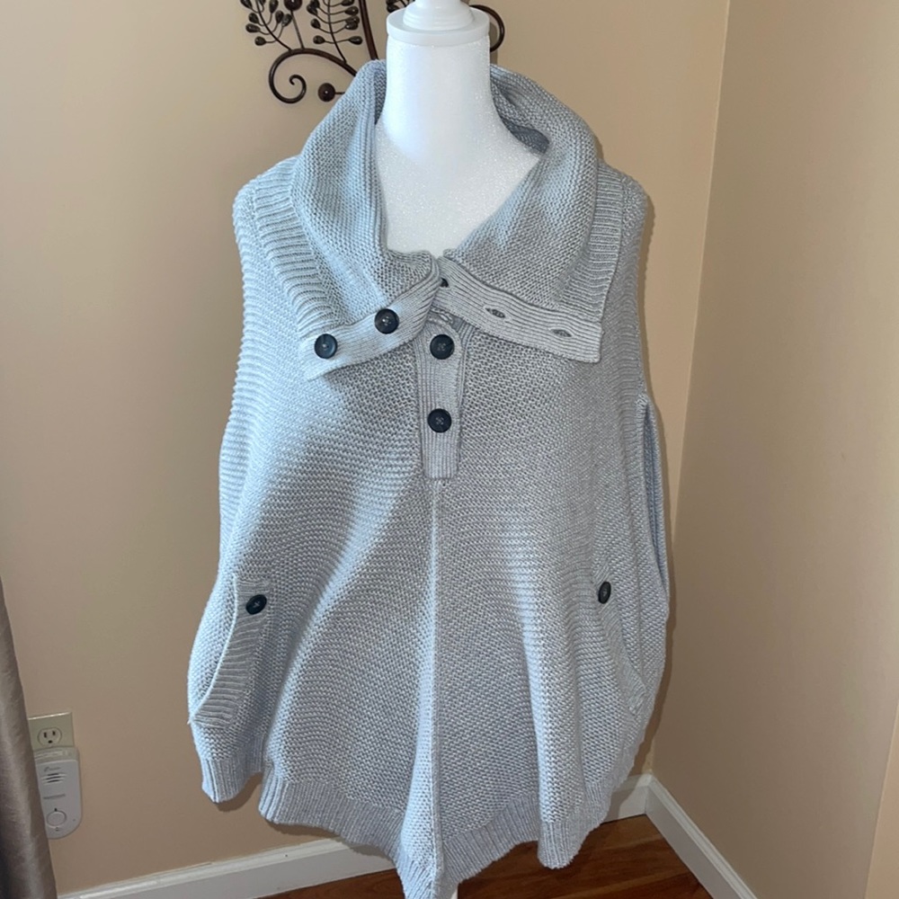 Banana Republic size XS grey pancho oversized could fit Med